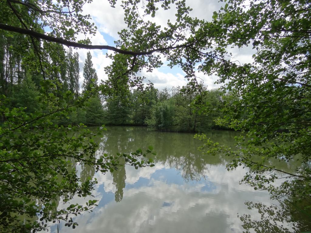 فندق La Cour-Marignyفي  Le Clos Marigny المظهر الخارجي الصورة